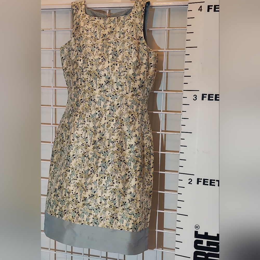 ANN TAYLOR {New} | 100% Silk Floral with Sky Blue Bottom Dress | Lined | Size 4